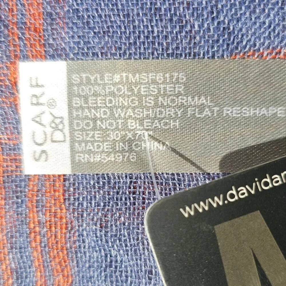 David and Young NWT Men's Plaid Scarf Blue Red Very Lightweight